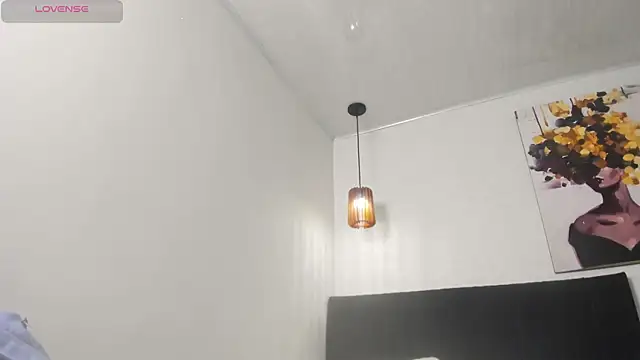 dolly zoe online show from February 21, 5:09 am