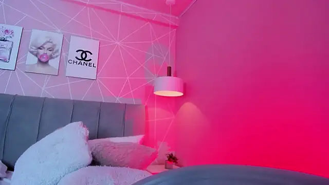 dolly zoe online show from February 23, 5:09 am