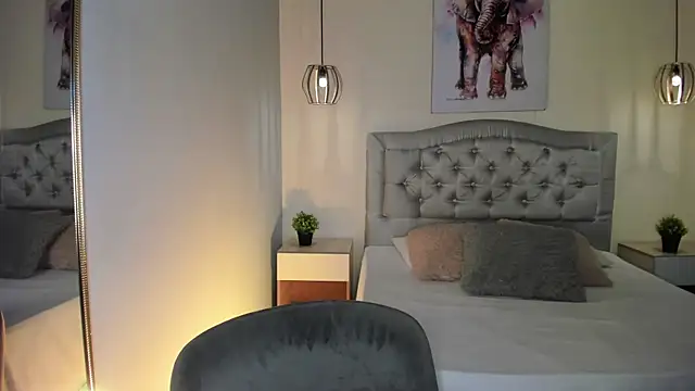 ayshel   online show from November 5, 5:10 am