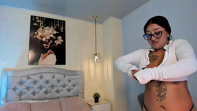 Snapshot of ayshel__ chatting on February 20, 7:23 am ayshel online show from February 20, 7:23 am
