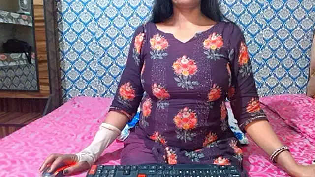 nikitahot3 online show from December 14, 3:39 pm