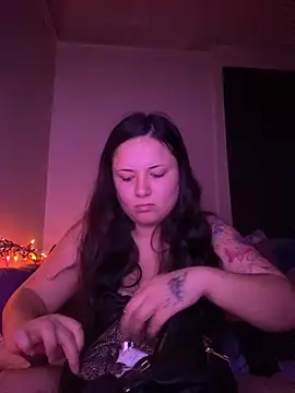 xocrybaby online show from November 12, 5:22 am