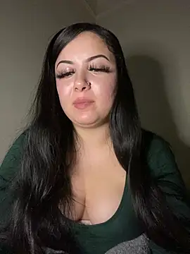Snapshot of xocrybaby chatting on February 2, 6:47 am xocrybaby online show from February 2, 6:47 am