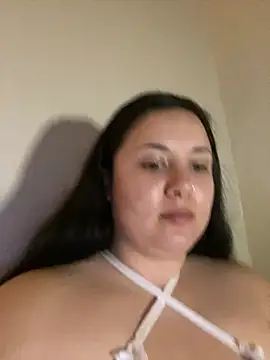 Snapshot of xocrybaby chatting on March 2, 5:54 am xocrybaby online show from March 2, 5:54 am