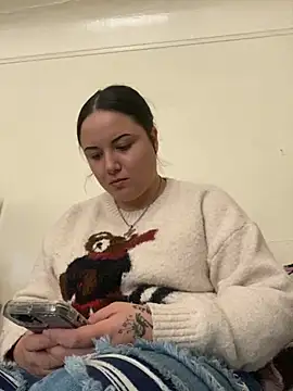 xocrybaby online show from December 1, 10:32 pm