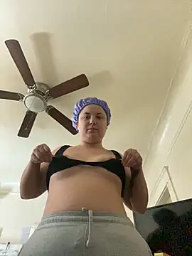 xocrybaby online show from November 18, 5:27 pm