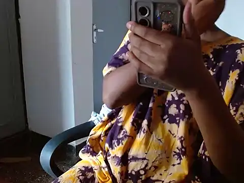 savage laura online show from May 3, 5:56 am
