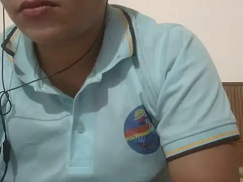 Snapshot of shekira99 chatting on July 10, 7:58 pm shekira99 online show from July 10, 7:58 pm