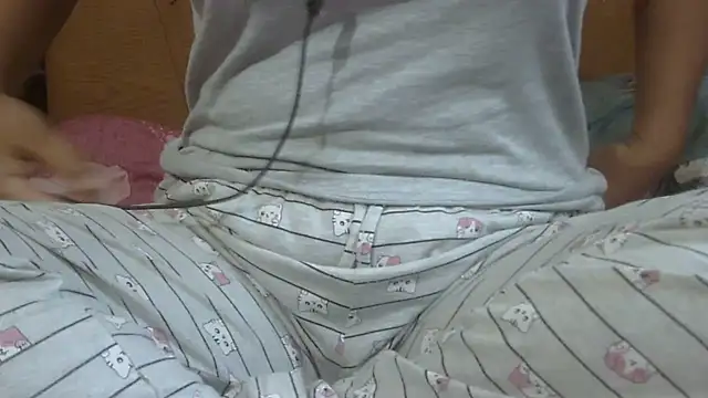 Snapshot of shekira99 chatting on July 18, 3:48 am shekira99 online show from July 18, 3:48 am