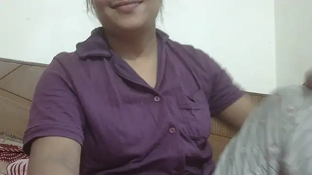 Snapshot of shekira99 chatting on July 19, 1:47 am shekira99 online show from July 19, 1:47 am