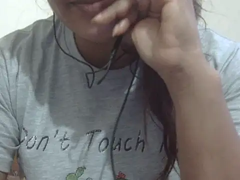 shekira99 online show from May 26, 5:27 am