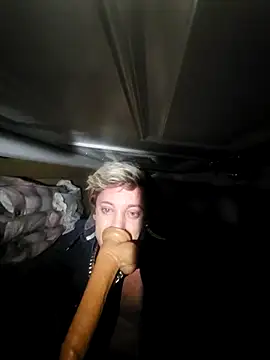 j hollywood91 online show from December 2, 5:42 am