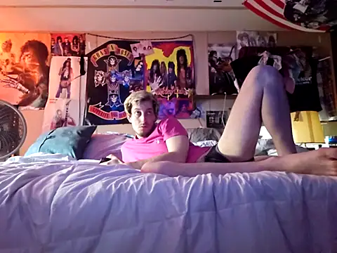 j hollywood91 online show from March 12, 11:54 am