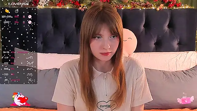 Snapshot of AliceLanley chatting on January 18, 11:32 am AliceLanley online show from January 18, 11:32 am