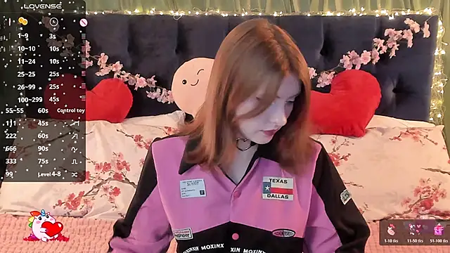 AliceLanley online show from March 27, 11:33 am