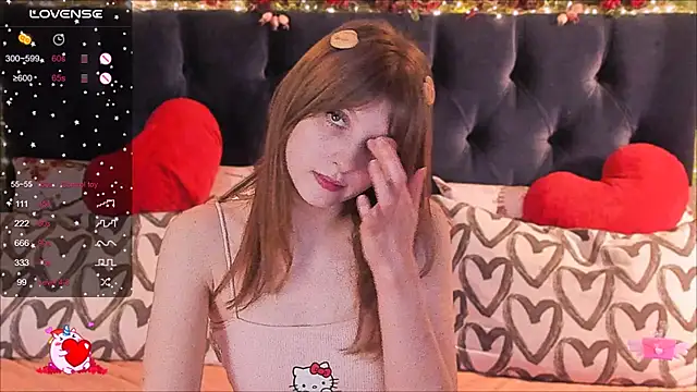 Snapshot of AliceLanley chatting on February 25, 11:21 am AliceLanley online show from February 25, 11:21 am