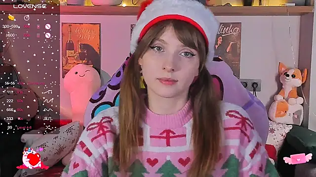 Snapshot of AliceLanley chatting on December 24, 1:17 pm AliceLanley online show from December 24, 1:17 pm