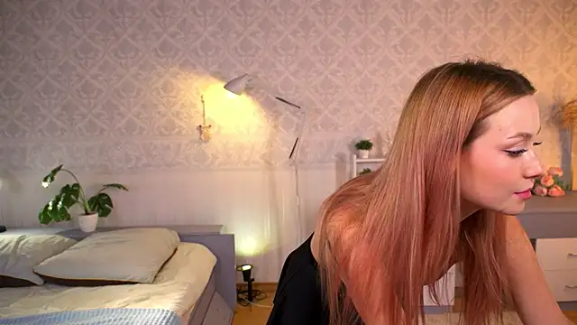 ella knockers xl online show from September 28, 2:35 pm