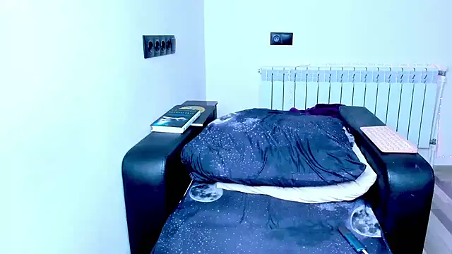 Snapshot of dollmore chatting on November 19, 1:16 am dollmore online show from November 19, 1:16 am