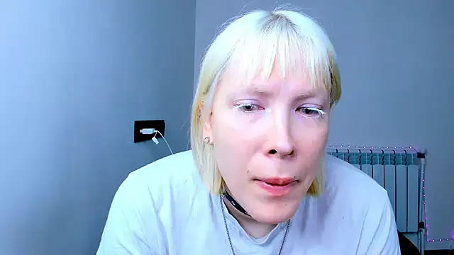 Snapshot of dollmore chatting on November 13, 6:50 am dollmore online show from November 13, 6:50 am