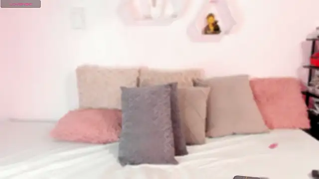 valerycolins online show from March 4, 3:58 am