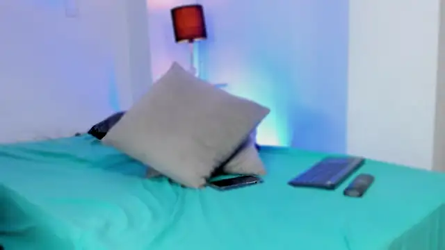 valerycolins online show from October 10, 4:57 am