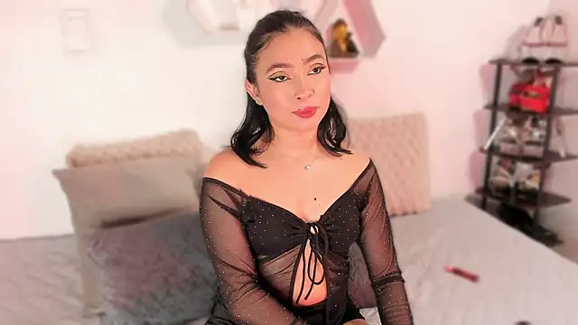 valerycolins online show from February 18, 3:37 am