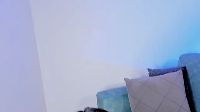 valerycolins online show from October 18, 4:36 am