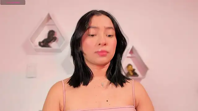 valerycolins online show from February 25, 5:07 am