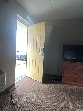 Stressreliever82 online show from April 16, 4:19 pm