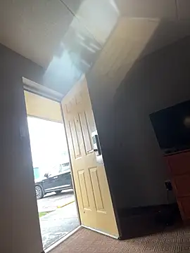 Stressreliever82 online show from March 31, 7:16 pm