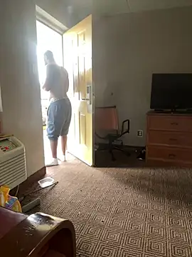 Stressreliever82 online show from April 14, 3:28 pm