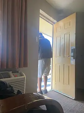 Stressreliever82 online show from March 20, 2:29 pm