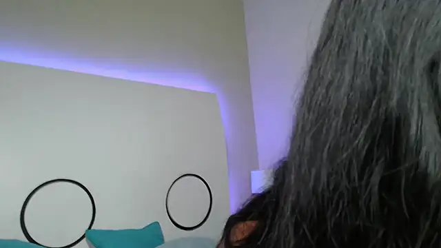 MichaelaCox online show from October 7, 8:32 pm