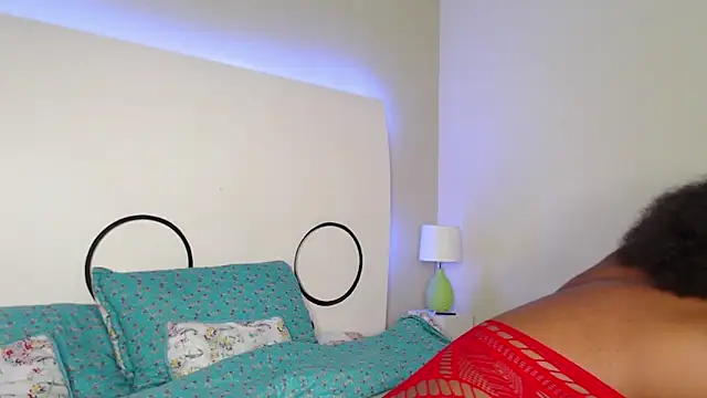 MichaelaCox online show from November 5, 7:28 pm