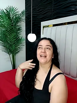 lucia vonne  online show from February 26, 12:27 pm