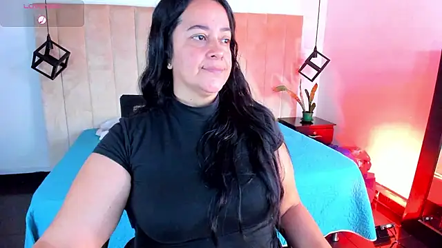 Snapshot of lucia_vonne_ chatting on January 18, 8:23 pm lucia vonne online show from January 18, 8:23 pm