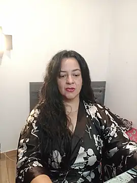 lucia vonne  online show from June 15, 12:01 am