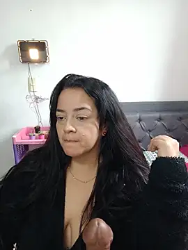 lucia vonne  online show from June 6, 9:09 pm