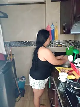 Snapshot of lucia_vonne_ chatting on November 4, 7:17 pm lucia vonne online show from November 4, 7:17 pm