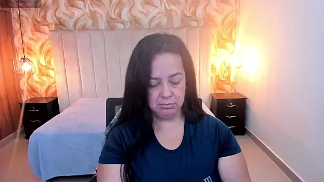 lucia vonne  online show from May 12, 6:47 pm