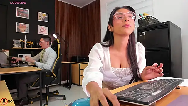 Office Naughty Girl online show from January 23, 3:43 pm