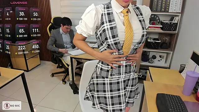 Snapshot of Office_Naughty_Girl chatting on October 28, 5:45 pm Office Naughty Girl online show from October 28, 5:45 pm