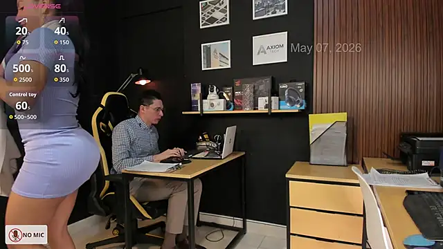 Office Naughty Girl online show from May 7, 10:35 pm