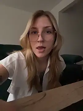 Dakotaa  online show from December 21, 10:54 pm