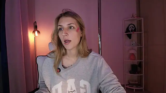 Dakotaa  online show from December 17, 4:39 am