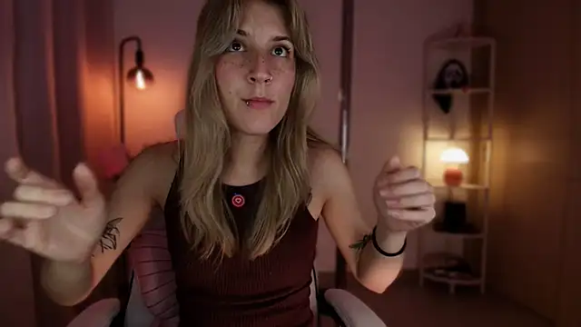 Dakotaa  online show from February 18, 1:25 am