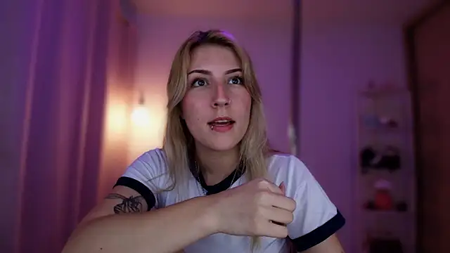Dakotaa  online show from May 11, 2:13 am