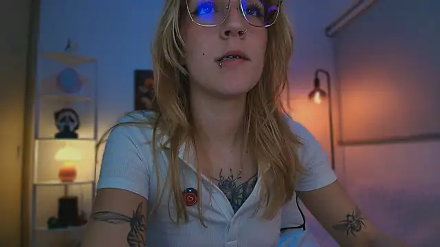 Dakotaa  online show from October 27, 4:57 am