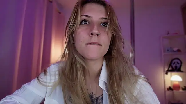 Dakotaa  online show from May 9, 1:42 am